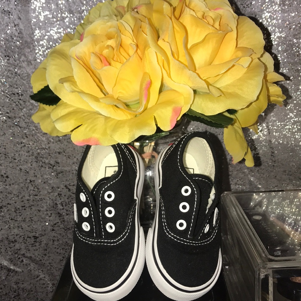 Toddler Vans off the Wall sneakers